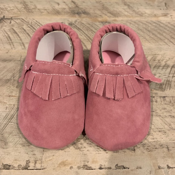 Pink infant moccasins - Picture 2 of 2
